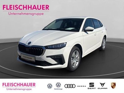 Candyweiss Neu 2025 Skoda Scala Essence Kleinwagen | 22.484 € (Teuer)