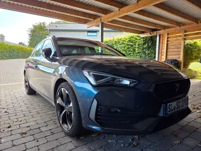 Gebraucht Cupra Leon 150 PS (110 kW) 2024 Grau Limousine
