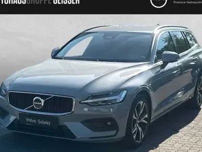 Gebraucht Volvo V60 Core 197 PS (144 kW) 2025 Grau Kombi