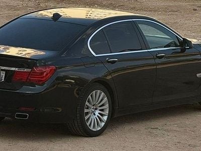 Gebraucht BMW 740 Performance 306 PS (225 kW) 2011 Schwarz Limousine