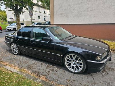 BMW 728