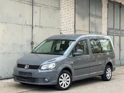 Używany VW Caddy Trendline 102 KM (75 kW) 2013 Szary Minivan
