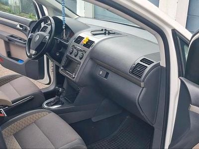 VW Touran Cross