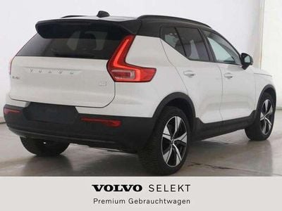 Second-hand Volvo XC40 Plus 300 kW (408 CP) 2021 Alb SUV