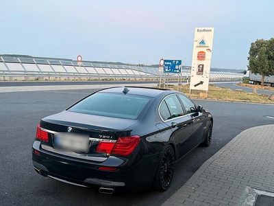 BMW 750