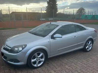 Gebraucht Opel Astra 140 PS (102 kW) 2006 Silber Cabrio