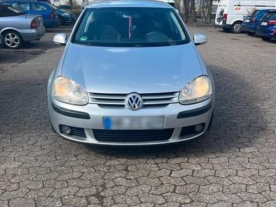 Gebraucht VW Golf V 140 PS (102 kW) 2004 Silber Kleinwagen