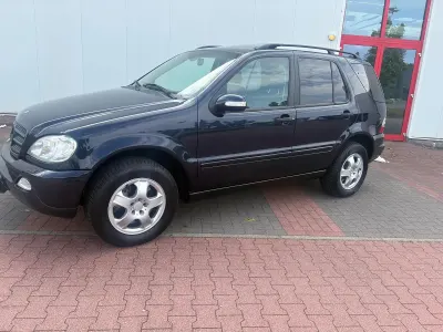 Gebraucht Mercedes ML320 218 PS (160 kW) 2002 Blau SUV