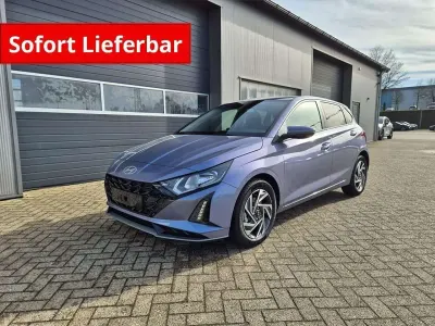 Neu Hyundai i20 Trend 90 PS (66 kW) 2026 Meta blue Kleinwagen