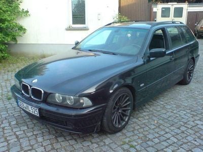BMW 525