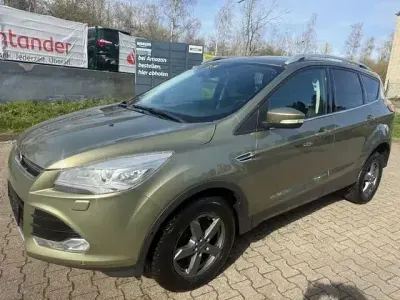 Używany Ford Kuga Titanium 163 KM (119 kW) 2014 Zielony SUV