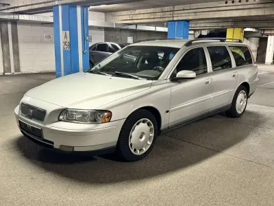 Gebraucht Volvo V70 Kinetic 163 PS (119 kW) 2005 Silber Kombi