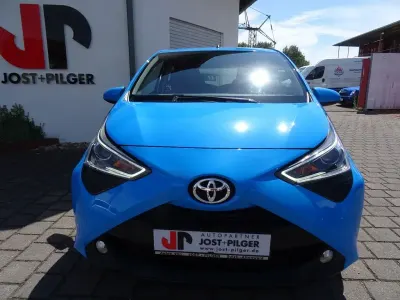 Gebraucht Toyota Aygo X-play 72 PS (52 kW) 2019 Blau Kleinwagen