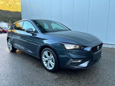 Neu Seat Leon FR 150 PS (110 kW) 2025 Grau Limousine