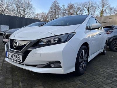 Gebraucht Nissan Leaf Acenta 110 kW (150 PS) 2021 Brilliant white (m) Kleinwagen