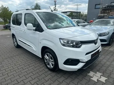 Gebraucht Toyota Proace Verso City 131 PS (96 kW) 2020 Weiß Kombi