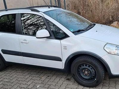 Gebraucht Suzuki SX4 Comfort 120 PS (88 kW) 2011 Weiß Kleinwagen