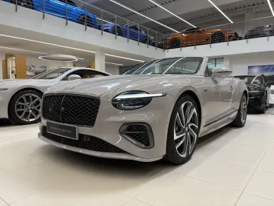 Gebraucht Bentley Continental 782 PS (575 kW) 2025 Dove grey Cabrio