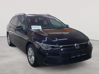 Gebraucht VW Golf VII Life 150 PS (110 kW) 2021 Deep black perleffekt Kleinwagen