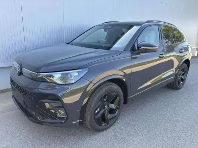 Neu VW Tiguan R-line 150 PS (110 kW) 2026 Delfingrau metallic SUV