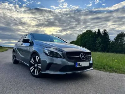 Gebraucht Mercedes A180 Edition 109 PS (80 kW) 2015 Grau Limousine