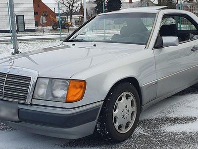 Gebraucht Mercedes 230 132 PS (97 kW) 1991 Silber Coupé