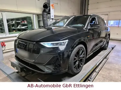 Usata Audi e-tron Black Edition 300 kW (408 CV) 2022 Nero SUV