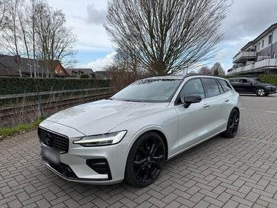 Second-hand Volvo V60 R-Design 150 CP (110 kW) 2020 Gri Break