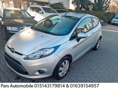 Gebraucht Ford Fiesta Trend 95 PS (69 kW) 2010 Silber Kleinwagen