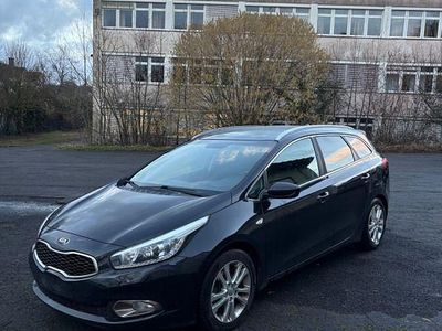 Gebraucht Kia Ceed 128 PS (94 kW) 2013 Schwarz Kleinwagen