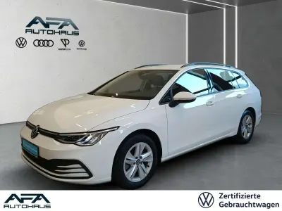 Gebraucht VW Golf VIII Life 150 PS (110 kW) 2021 Weiß Kombi