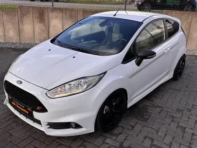 Używany Ford Fiesta Performance Edition 182 KM (133 kW) 2014 Biały Hatchback