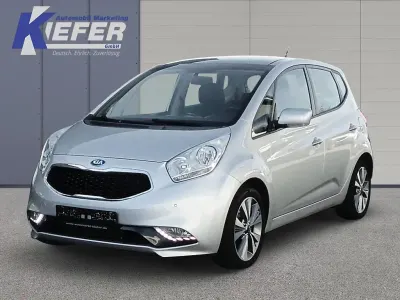 Gebraucht Kia Venga Spirit 128 PS (94 kW) 2015 Silber Kleinwagen