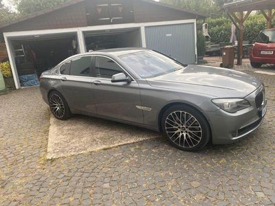 BMW 750