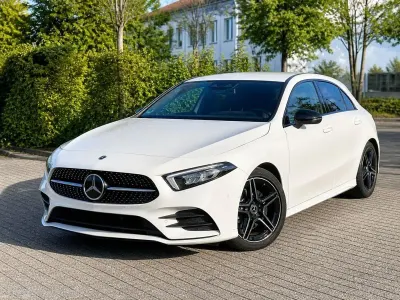 Gebraucht Mercedes A200 AMG line 163 PS (119 kW) 2021 Weiß Limousine