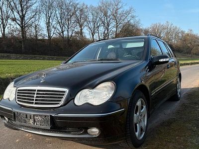 Gebraucht Mercedes C180 Avantgarde 143 PS (105 kW) 2003 Schwarz Kombi