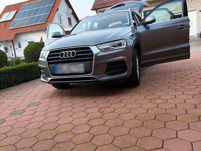 Gebraucht Audi Q3 Comfort 150 PS (110 kW) 2015 Grau SUV