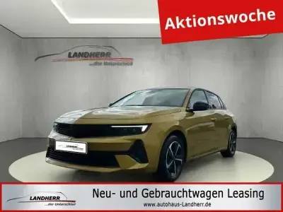 Używany Opel Astra 131 KM (96 kW) 2024 Żółty Sedan/Limuzyna