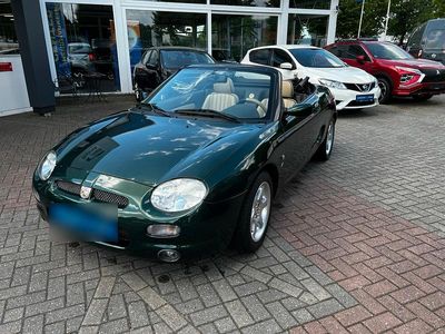Begagnad MG F 120 HK (88 kW) 1999 Grön Cab