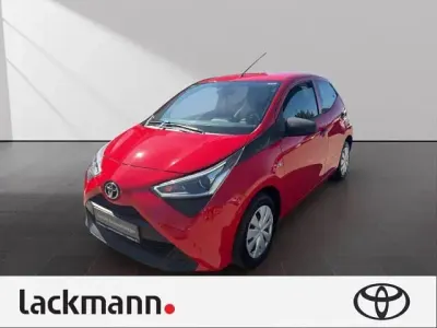 Second-hand Toyota Aygo 72 CP (52 kW) 2018 Roșu Hatchback
