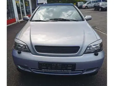 Gebraucht Opel Astra Cabriolet 147 PS (108 kW) 2002 Silber Cabrio