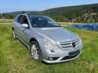 Mercedes R320