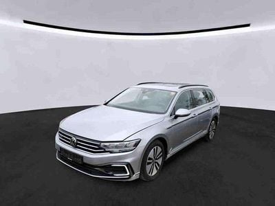 Gebraucht VW Passat GTE 218 PS (160 kW) 2022 Pyritsilber metallic (metallic) Kombi