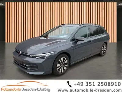 Używany VW Golf VIII Goal 150 KM (110 kW) 2025 Szary Kombi