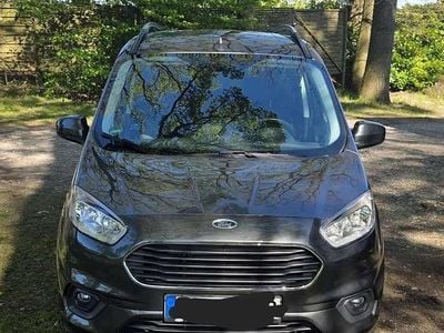 Second-hand Ford Tourneo Titanium 101 CP (74 kW) 2019 Break