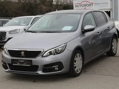 Gebraucht Peugeot 308 Style 131 PS (96 kW) 2019 Lack grau artense/metallic Limousine