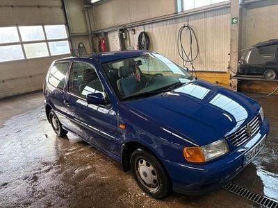 Gebraucht VW Polo Basis 50 PS (36 kW) 1998 Violet Kleinwagen