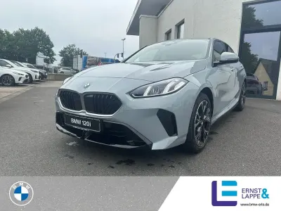 Neu BMW 120 M Sport 170 PS (125 kW) 2026 Brooklyn grau Kleinwagen