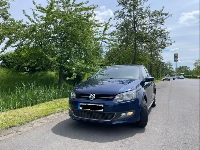 Gebraucht VW Polo Life 69 PS (50 kW) 2014 Blau Kleinwagen