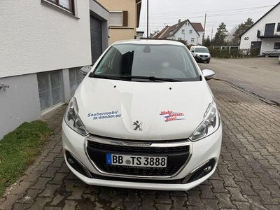 Gebraucht Peugeot 208 83 PS (61 kW) 2019 Weiß Kleinwagen